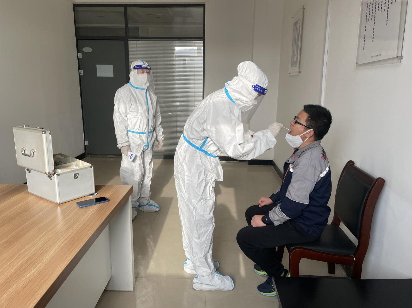 FUN88乐天使开展疫情防控应急演练(图3)