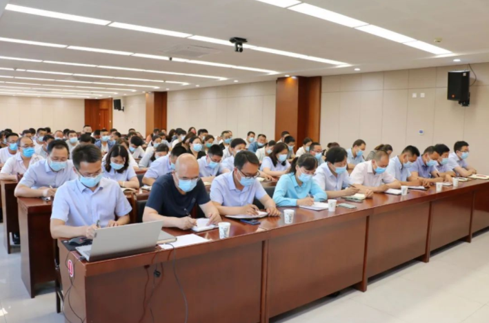 FUN88乐天使召开划转企业甘肃水建公司全体职工会议(图2)