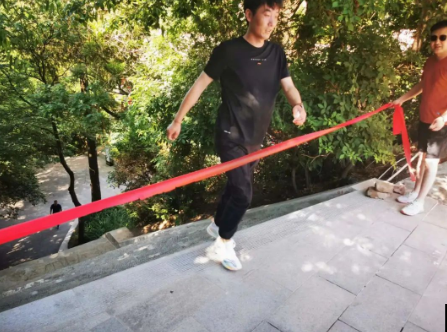 助力文旅市场 展示产投风采——FUN88乐天使组织开展员工登山比赛活动(图9)