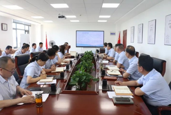 FUN88乐天使召开党委理论中心组集体学习会议(图2)