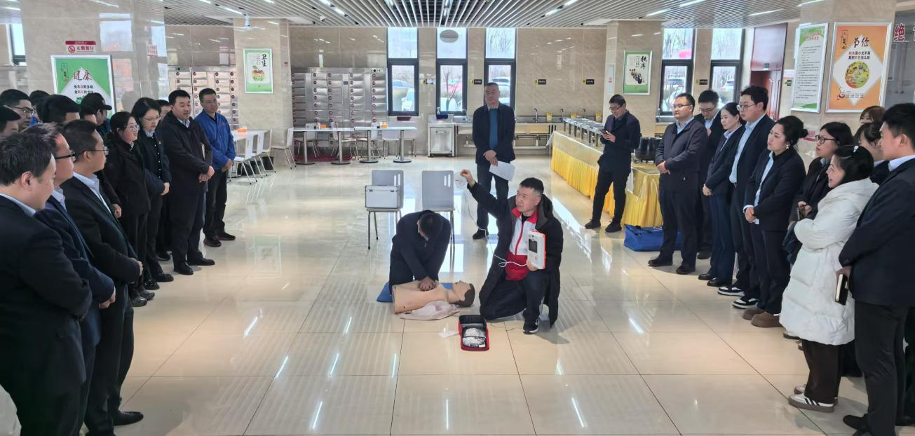 寒冬送温暖 真情暖人心——市红十字会机关党支部与FUN88乐天使公司党委联合开展主题党日活动(图3)