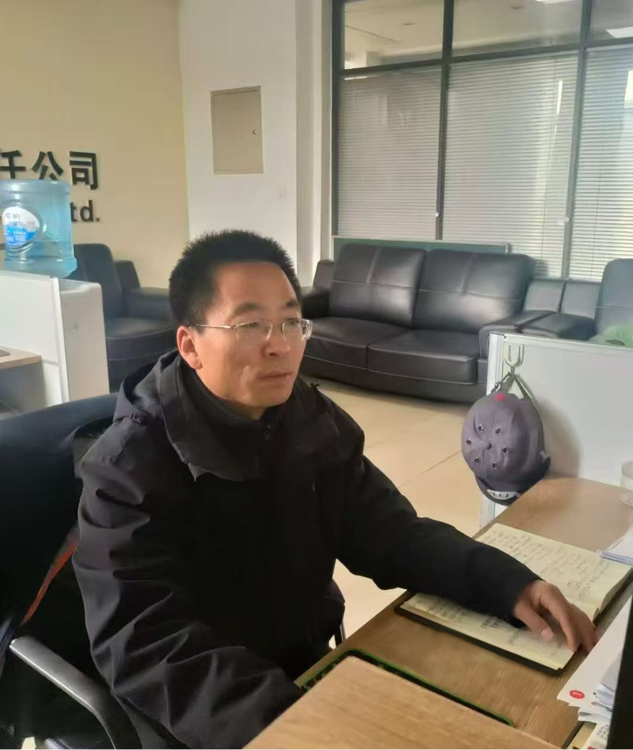 中共FUN88乐天使委员会关于对2025年度“产投榜样”进行公示的公告(图2) 中共FUN88乐天使委员会关于对2025年度“产投榜样”进行公示的公告(图2)